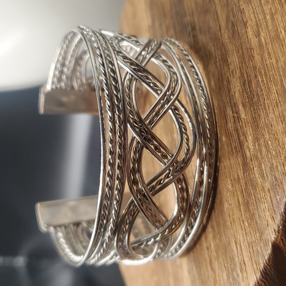 Overflow - Picture 2 of 2